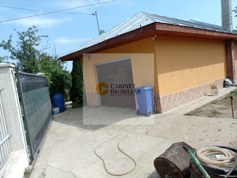 Casa de vacanta moderna cu teren generos –15min de Tecuci
